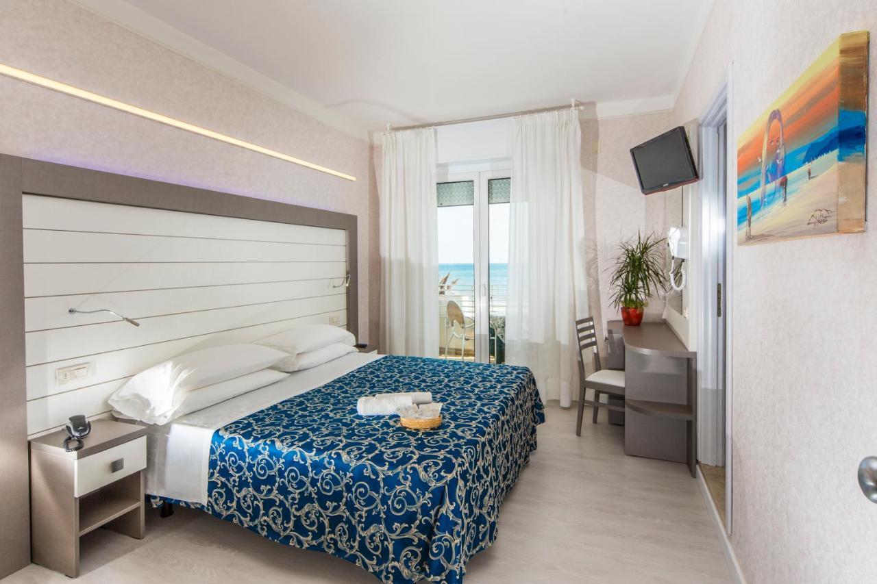 Hotel Record Riccione Esterno foto