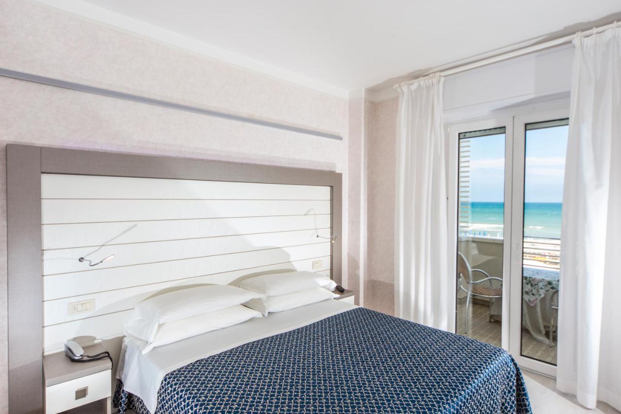 Hotel Record Riccione Esterno foto