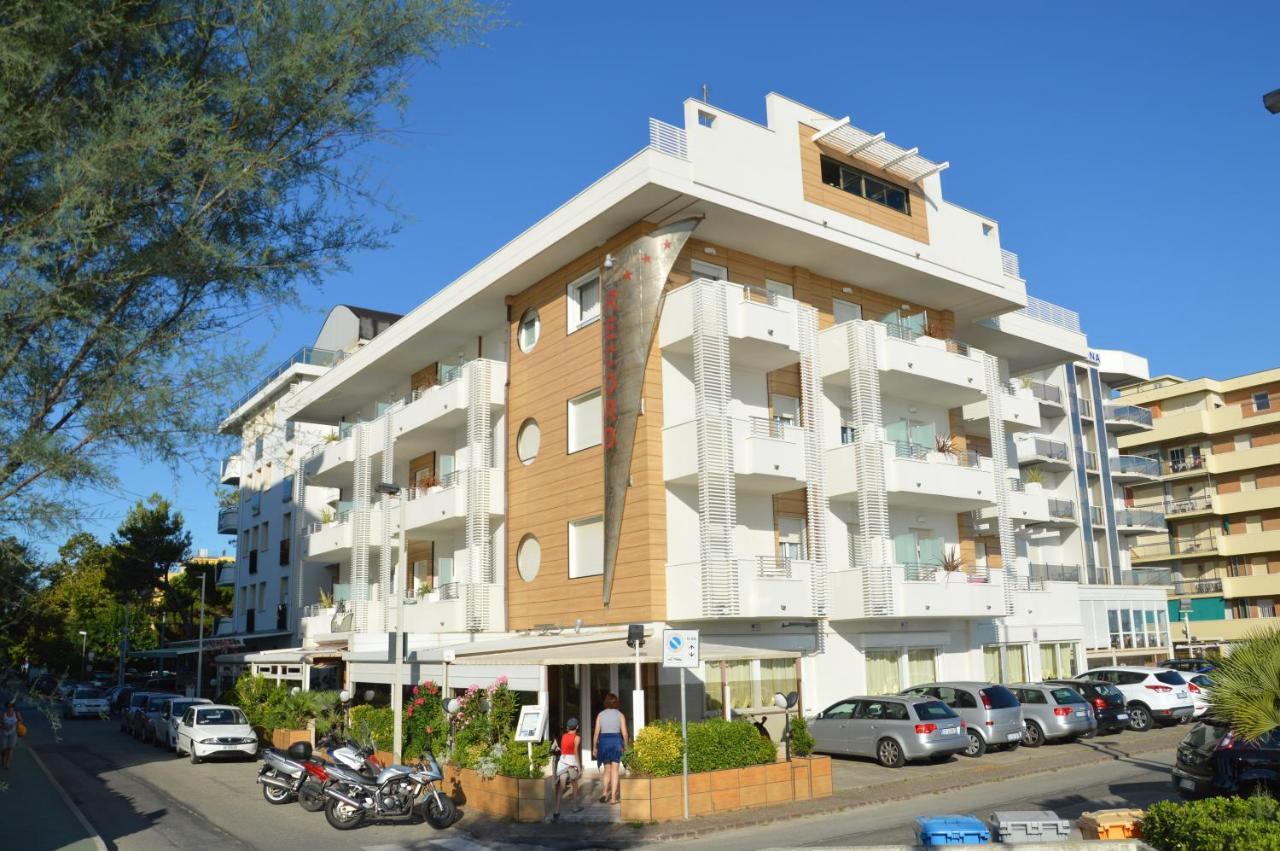 Hotel Record Riccione Esterno foto