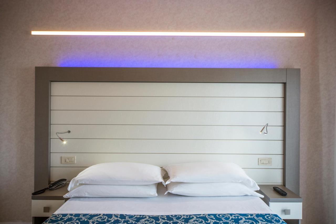 Hotel Record Riccione Esterno foto