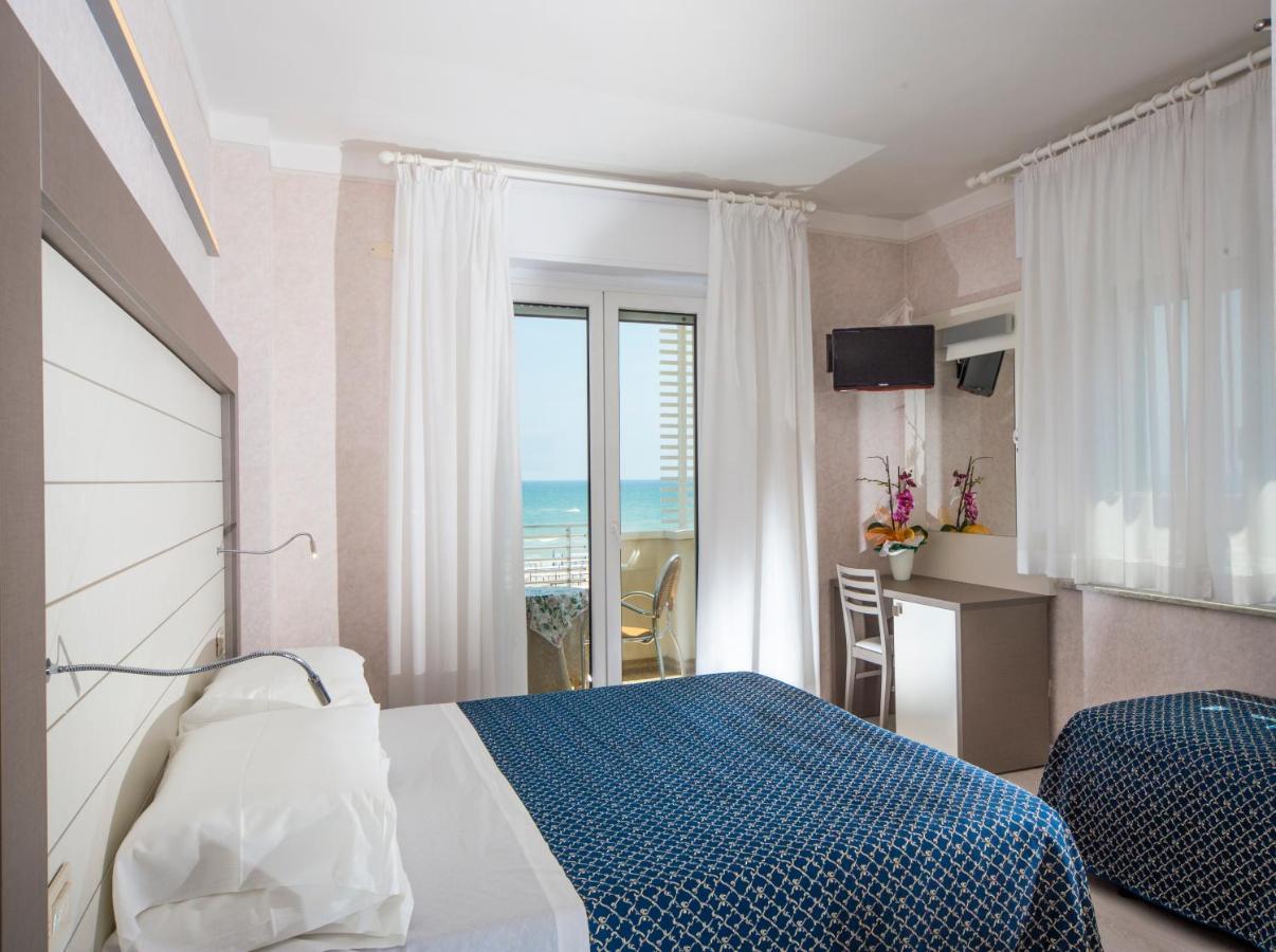 Hotel Record Riccione Esterno foto