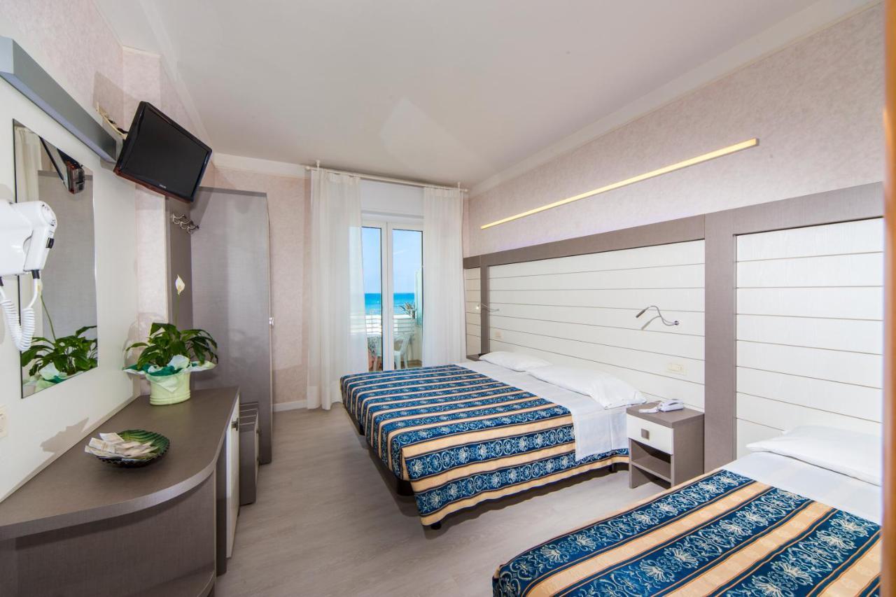 Hotel Record Riccione Esterno foto