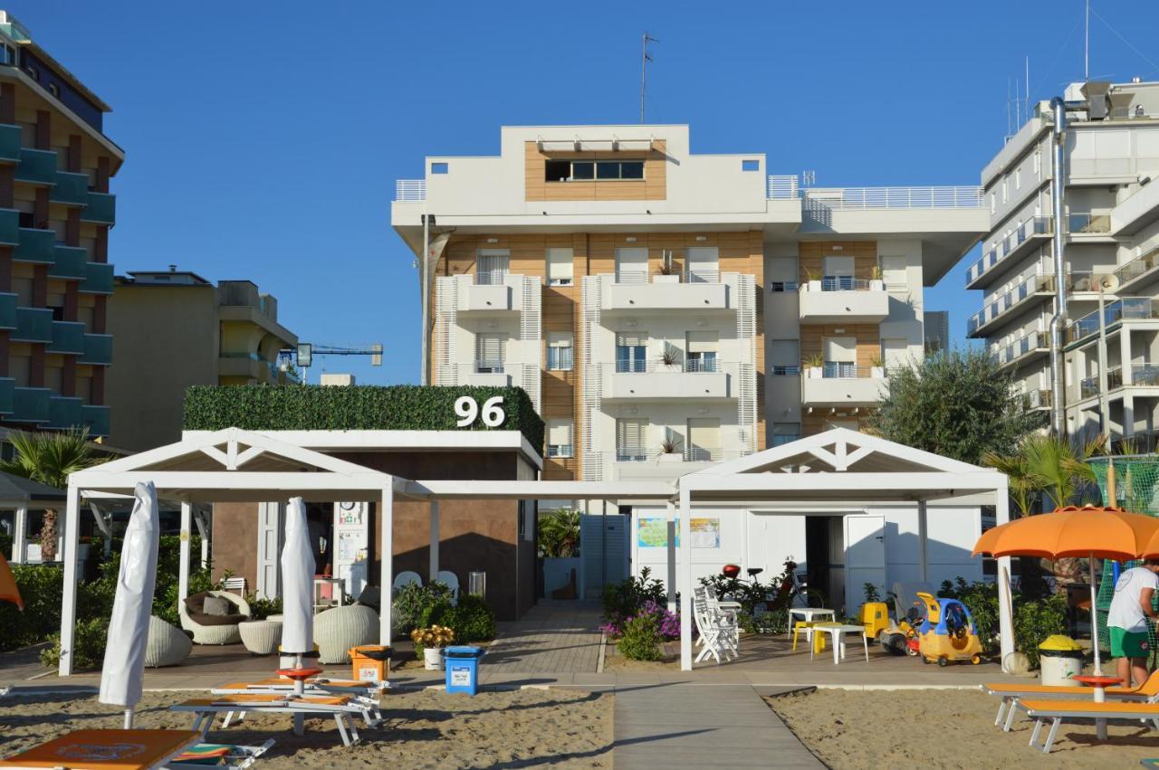 Hotel Record Riccione Esterno foto