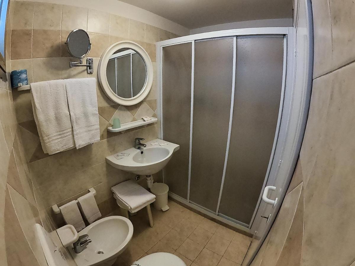 Hotel Record Riccione Esterno foto