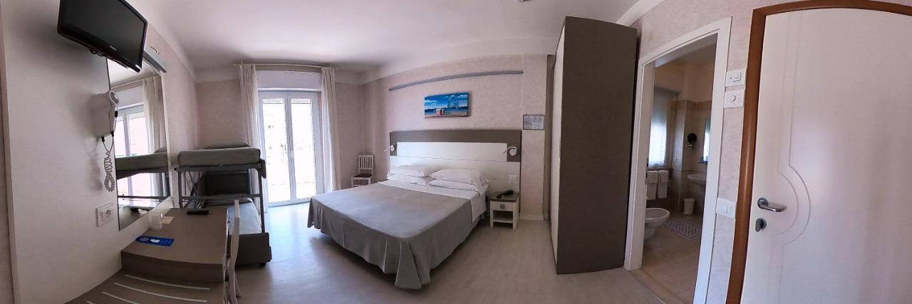 Hotel Record Riccione Esterno foto