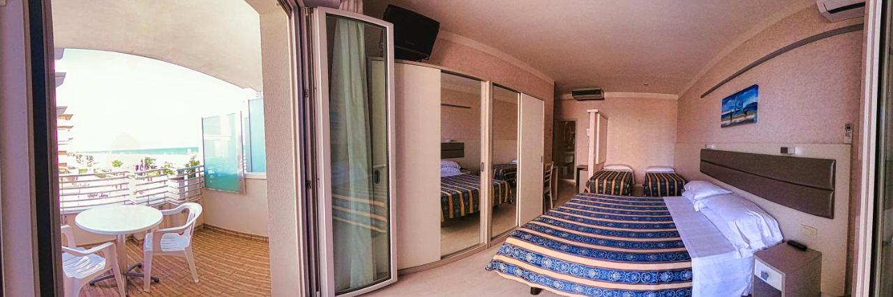 Hotel Record Riccione Esterno foto