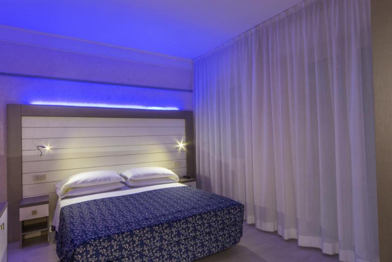 Hotel Record Riccione Esterno foto