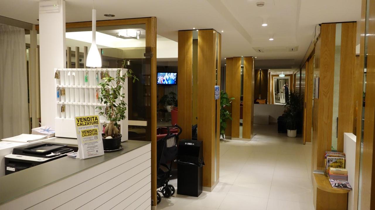 Hotel Record Riccione Esterno foto