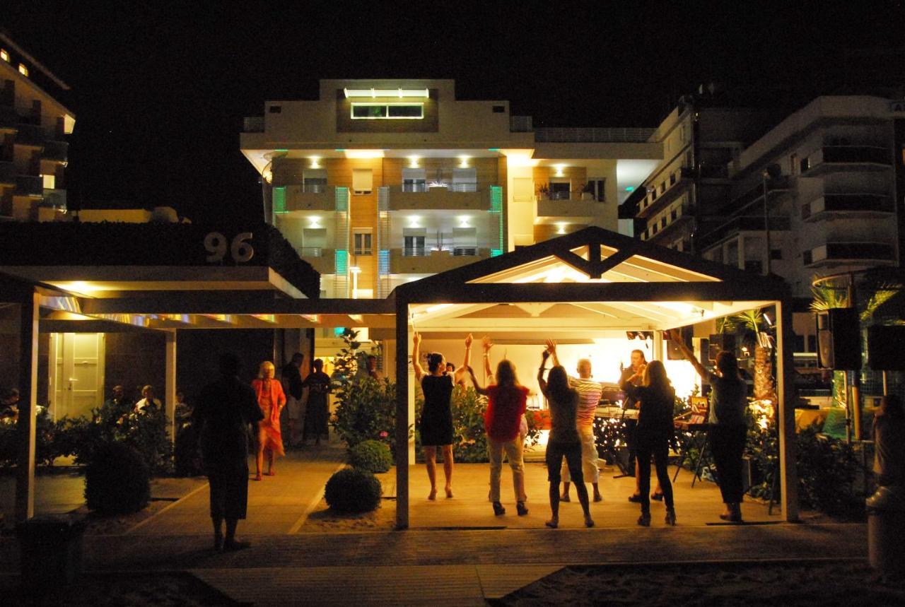 Hotel Record Riccione Esterno foto